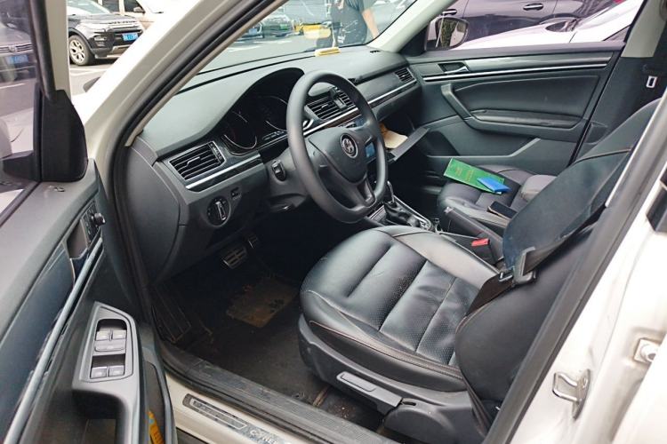 Used Volkswagen C-TREK 2017 1.6L Automatic Comfort Model Left Front Seat