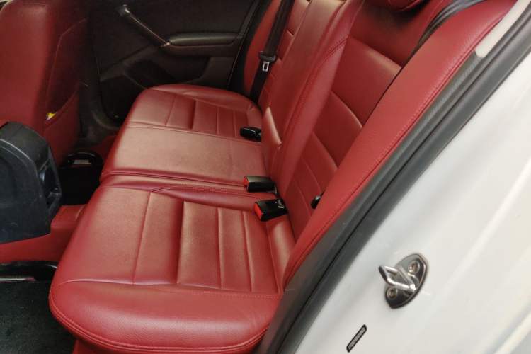 Used Volkswagen C-TREK 2017 230TSI DSG Luxury Model Left Rear Seat