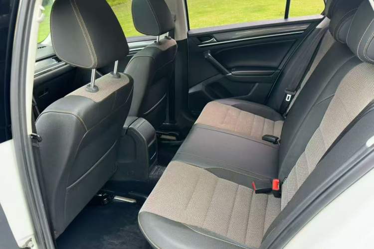Used Volkswagen C-TREK 2017 1.6L Manual Comfort Model Left Rear Seat