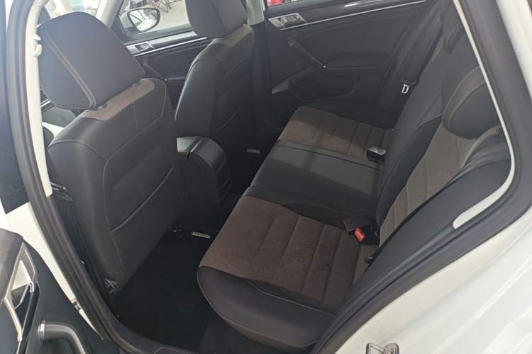 Used Volkswagen C-TREK 2017 1.6L Automatic Comfort Model Left Rear Seat