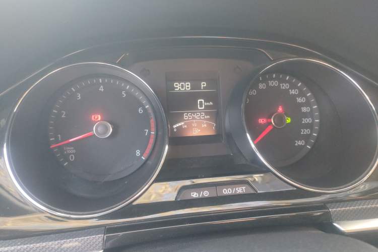Used Volkswagen C-TREK 2017 1.6L Automatic Comfort Model Odometer Close Up