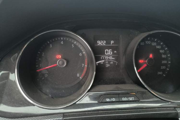 Used Volkswagen C-TREK 2017 1.6L Automatic Comfort Model Odometer Close Up