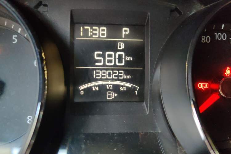 Used Volkswagen C-TREK 2017 230TSI DSG Luxury Model Odometer Close Up
