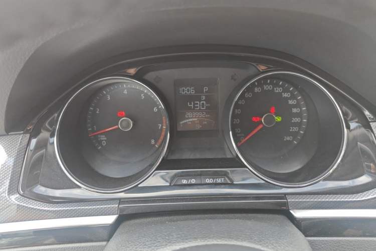 Used Volkswagen C-TREK 2017 1.6L Automatic Comfort Model Odometer Close Up
