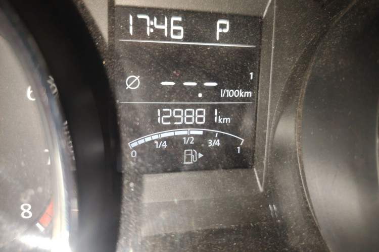 Used Volkswagen C-TREK 2017 1.6L Automatic Comfort Model Odometer Close Up