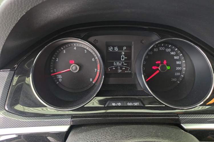 Used Volkswagen C-TREK 2017 1.6L Automatic Comfort Model Odometer Close Up