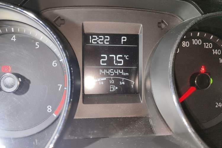 Used Volkswagen C-TREK 2017 1.6L Automatic Comfort Model Odometer Close Up