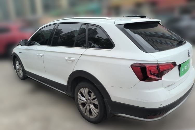 Used Volkswagen C-TREK 2017 1.6L Automatic Comfort Model Rear Left 45 Deg