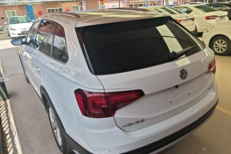 Used Volkswagen C-TREK 2017 1.6L Automatic Comfort Model Rear Left 45 Deg