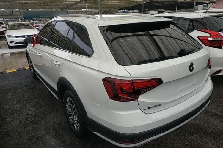 Used Volkswagen C-TREK 2017 1.6L Automatic Comfort Model Rear Left 45 Deg