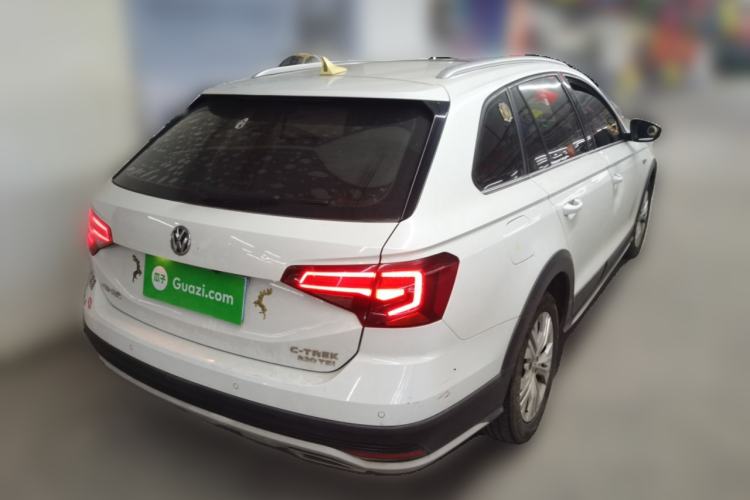 Used Volkswagen C-TREK 2017 230TSI Manual Comfort Version Rear Right 45 Deg