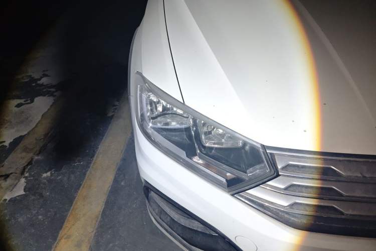Used Volkswagen C-TREK 2017 1.6L Automatic Comfort Model Right Front Headlight