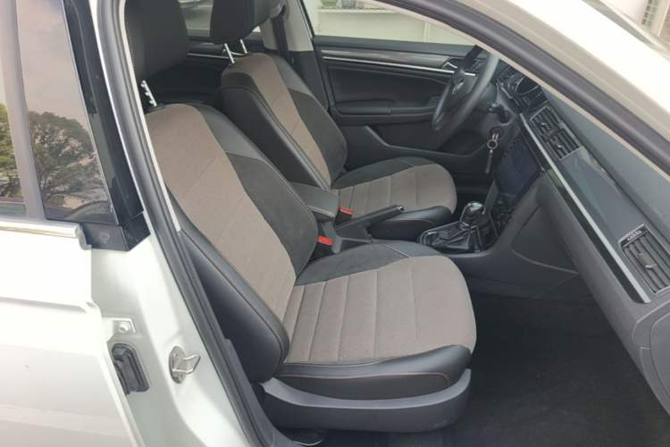 Used Volkswagen C-TREK 2017 1.6L Automatic Comfort Model Right Front Seat