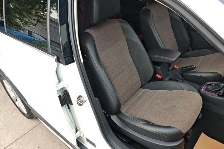 Used Volkswagen C-TREK 2017 230TSI DSG Comfort Version Right Front Seat