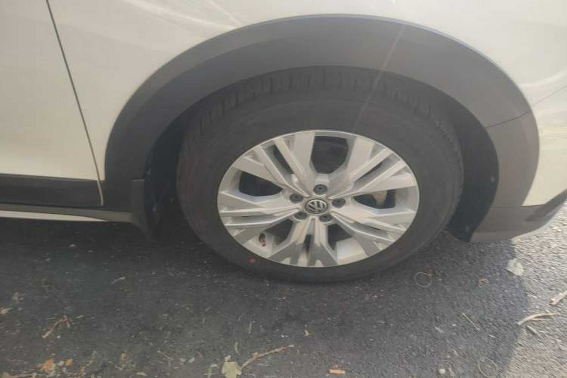Used Volkswagen C-TREK 2017 1.6L Automatic Comfort Model Right Front Wheel Hub