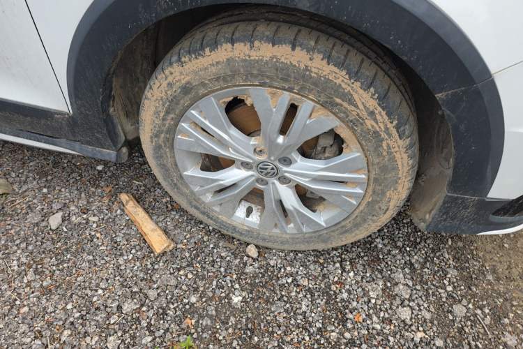Used Volkswagen C-TREK 2017 230TSI DSG Comfort Version Right Front Wheel Hub