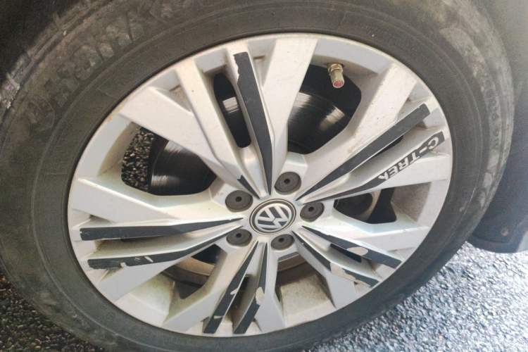 Used Volkswagen C-TREK 2017 230TSI DSG Comfort Version Right Front Wheel Hub