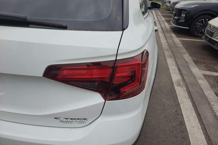 Used Volkswagen C-TREK 2017 230TSI DSG Comfort Version Right Rear Taillight