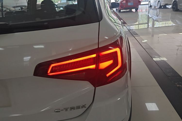Used Volkswagen C-TREK 2017 1.6L Automatic Comfort Model Right Rear Taillight