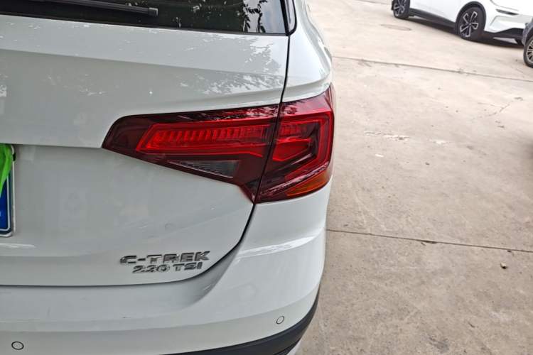 Used Volkswagen C-TREK 2017 230TSI DSG Comfort Version Right Rear Taillight