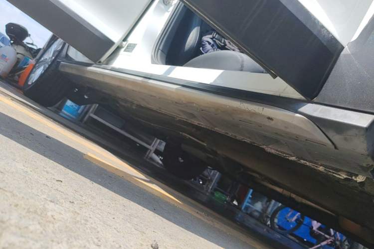 Used Volkswagen C-TREK 2017 1.6L Automatic Comfort Model Right Side Sill