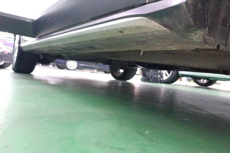 Used Volkswagen C-TREK 2017 230TSI DSG Comfort Version Right Side Sill