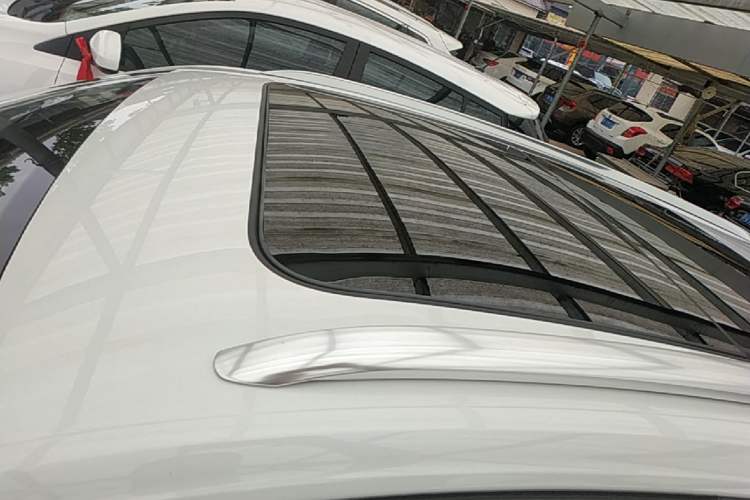Used Volkswagen C-TREK 2017 1.6L Automatic Comfort Model Roof