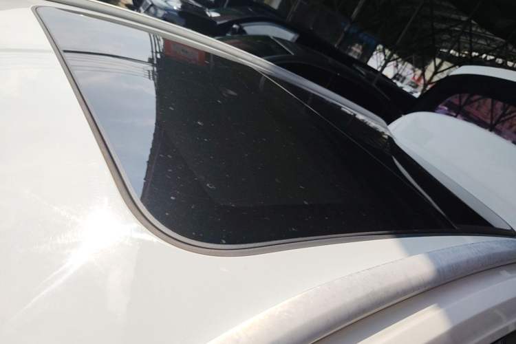 Used Volkswagen C-TREK 2017 1.6L Automatic Comfort Model Roof
