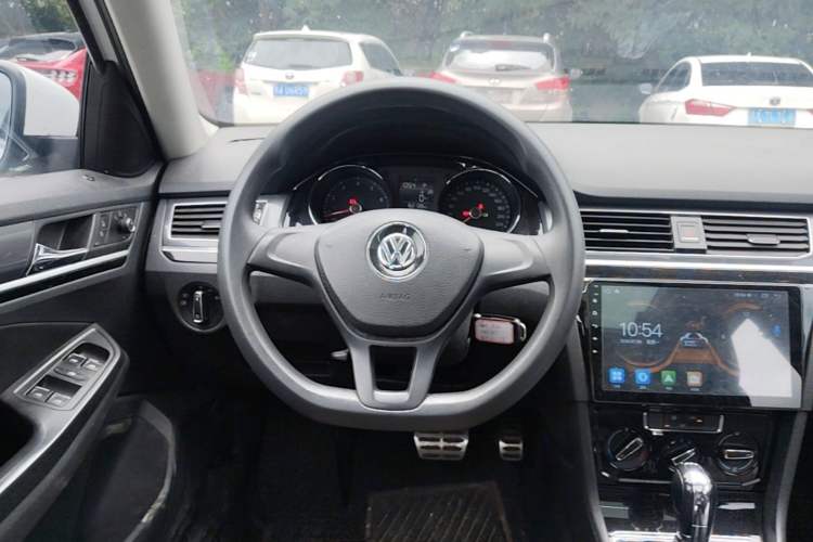 Used Volkswagen C-TREK 2017 230TSI DSG Comfort Version Steering Wheel