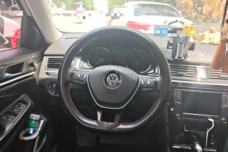 Used Volkswagen C-TREK 2017 230TSI DSG Comfort Version Steering Wheel