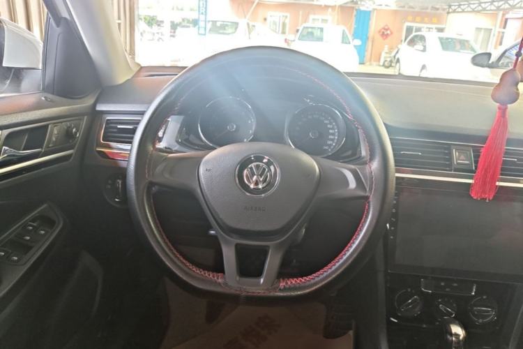 Used Volkswagen C-TREK 2017 1.6L Automatic Comfort Model Steering Wheel