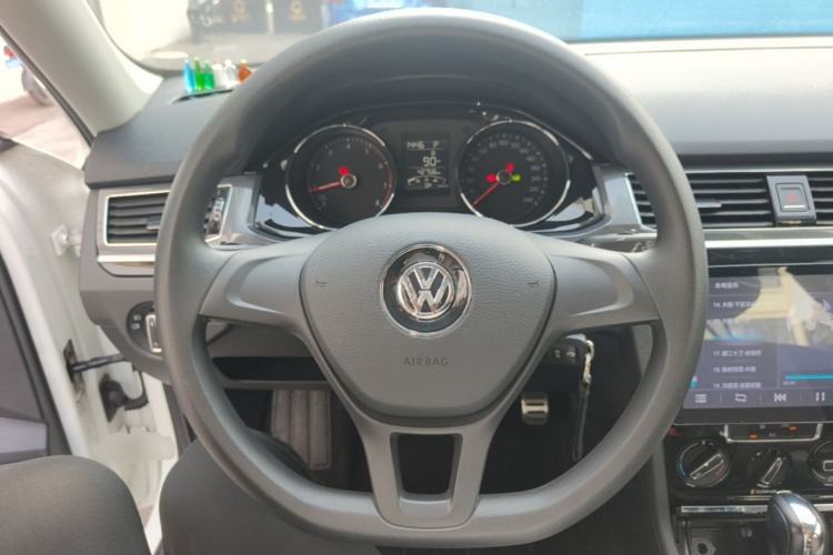 Used Volkswagen C-TREK 2017 1.6L Automatic Comfort Model Steering Wheel