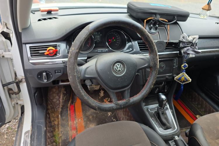 Used Volkswagen C-TREK 2017 230TSI DSG Comfort Version Steering Wheel