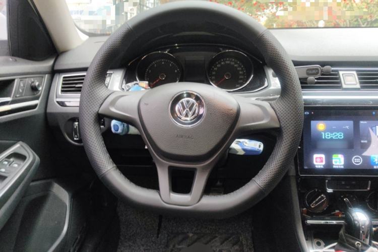 Used Volkswagen C-TREK 2017 1.6L Automatic Comfort Model Steering Wheel