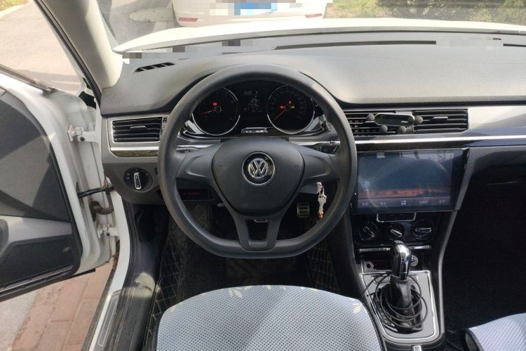 Used Volkswagen C-TREK 2017 230TSI DSG Comfort Version Steering Wheel