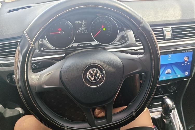 Used Volkswagen C-TREK 2017 1.6L Automatic Comfort Model Steering Wheel