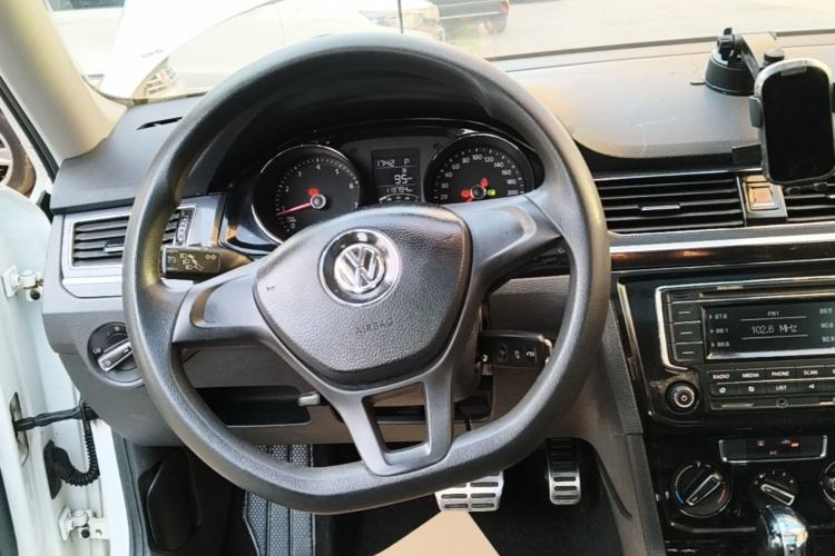 Used Volkswagen C-TREK 2017 1.6L Automatic Comfort Model Steering Wheel