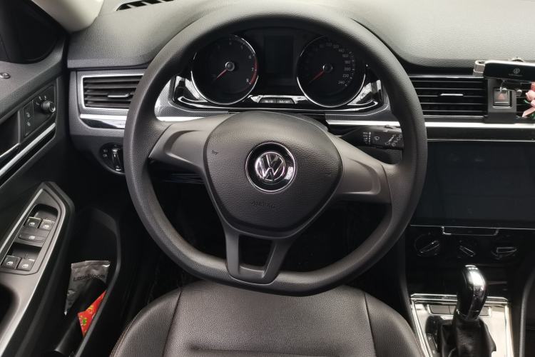 Used Volkswagen C-TREK 2017 230TSI DSG Comfort Version Steering Wheel