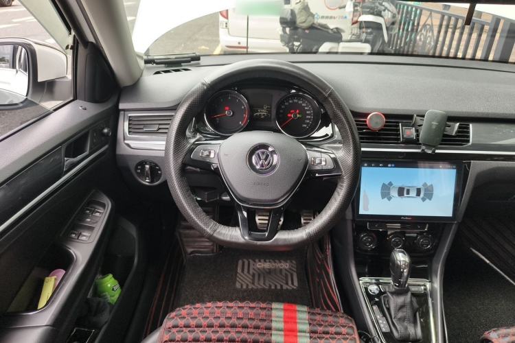Used Volkswagen C-TREK 2017 230TSI DSG Luxury Model Steering Wheel