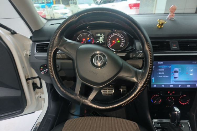 Used Volkswagen C-TREK 2017 1.6L Automatic Comfort Model Steering Wheel