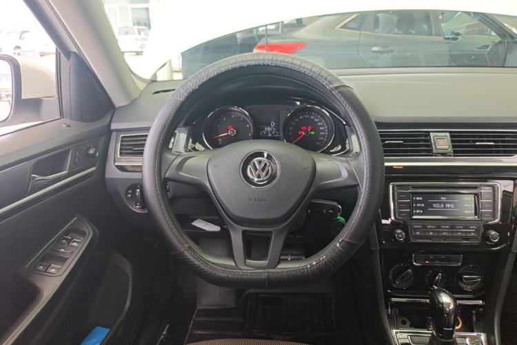 Used Volkswagen C-TREK 2017 1.6L Automatic Comfort Model Steering Wheel