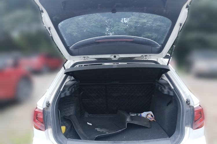 Used Volkswagen C-TREK 2017 230TSI DSG Comfort Version Trunk