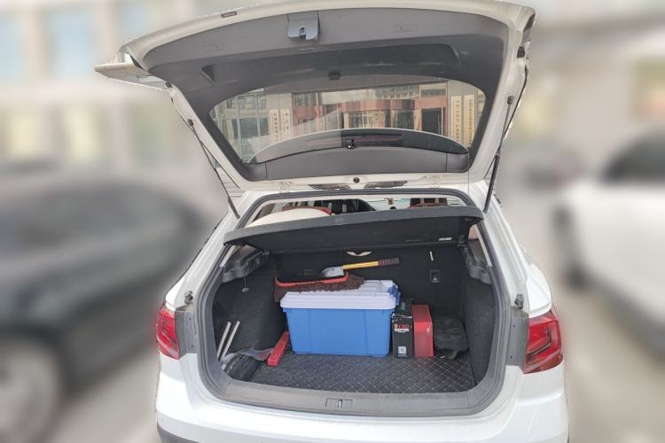 Used Volkswagen C-TREK 2017 230TSI DSG Comfort Version Trunk