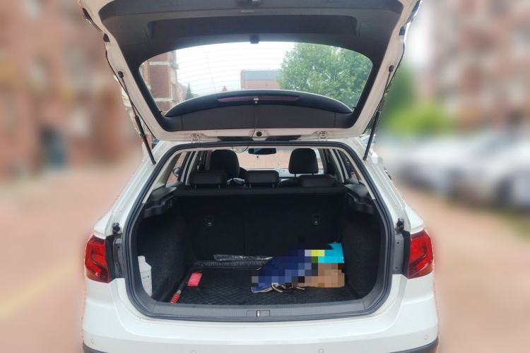 Used Volkswagen C-TREK 2017 230TSI DSG Comfort Version Trunk