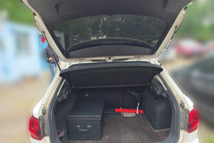 Used Volkswagen C-TREK 2017 230TSI DSG Comfort Version Trunk