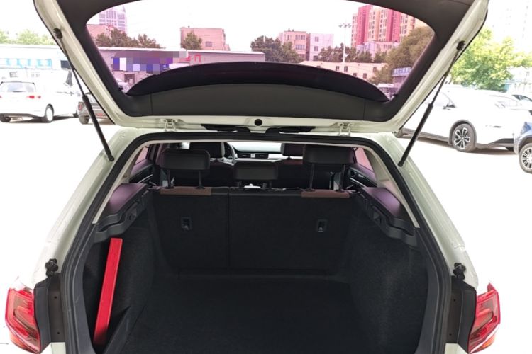 Used Volkswagen C-TREK 2017 230TSI DSG Comfort Version Trunk