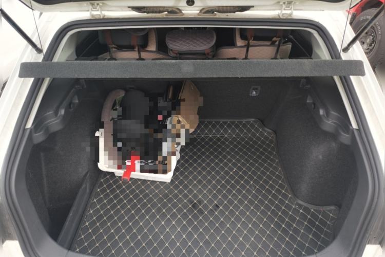 Used Volkswagen C-TREK 2017 230TSI DSG Comfort Version Trunk