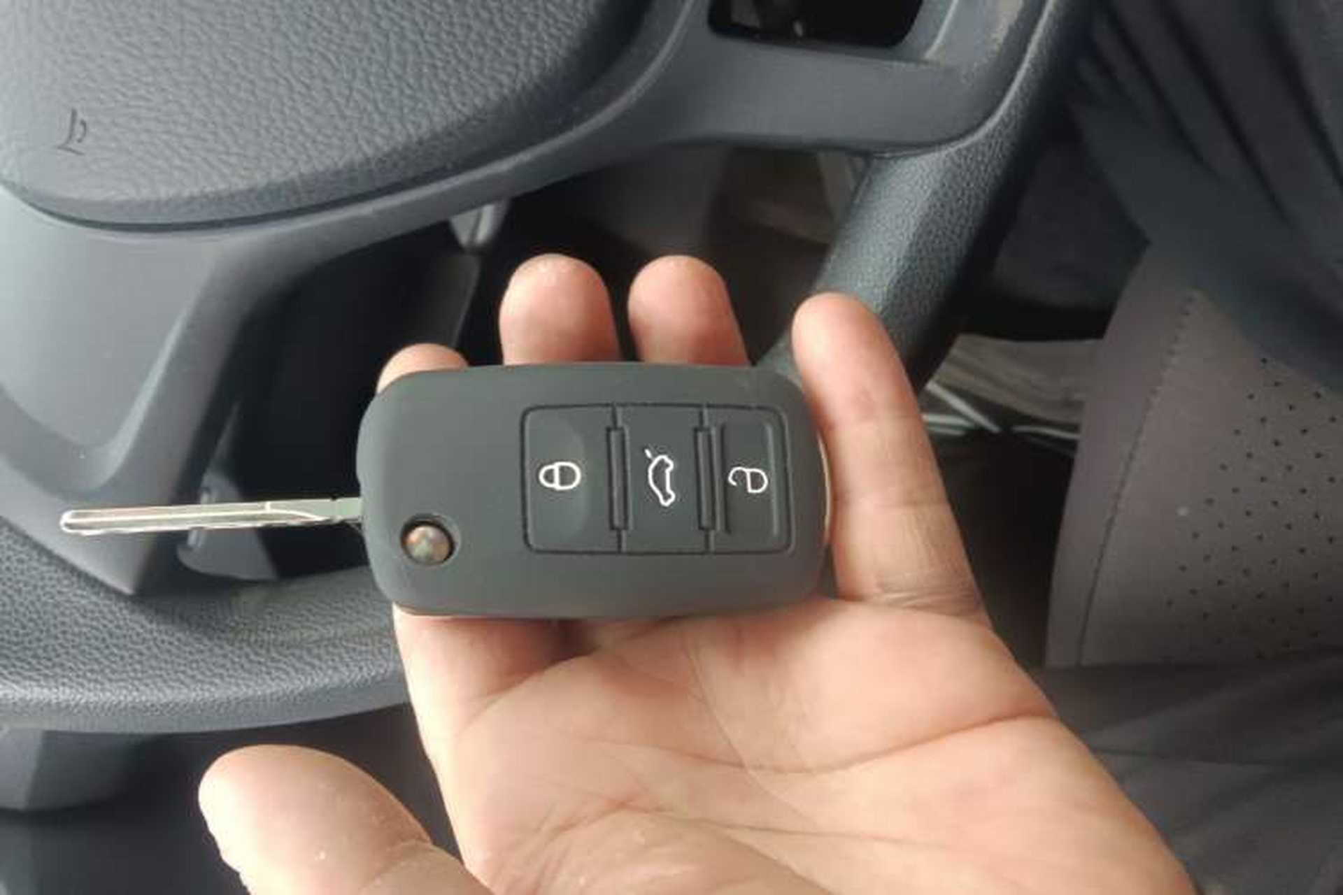 Used Volkswagen C-TREK 2017 230TSI DSG Comfort Version Vehicle Key