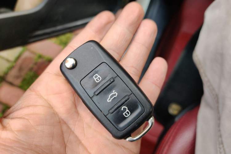 Used Volkswagen C-TREK 2017 230TSI DSG Luxury Model Vehicle Key