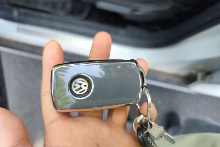 Used Volkswagen C-TREK 2017 1.6L Automatic Comfort Model Vehicle Key